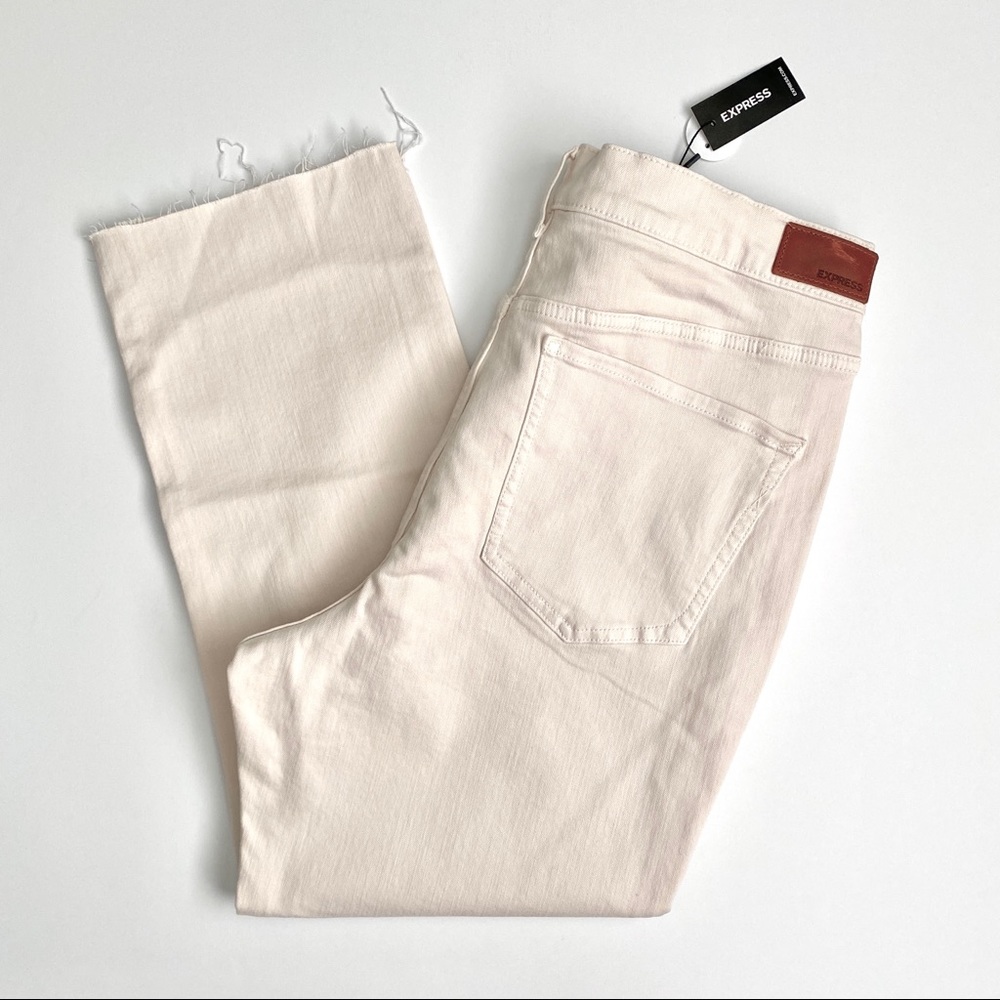 Good Condition Super High Rise Straight Leg Raw Hem Jeans